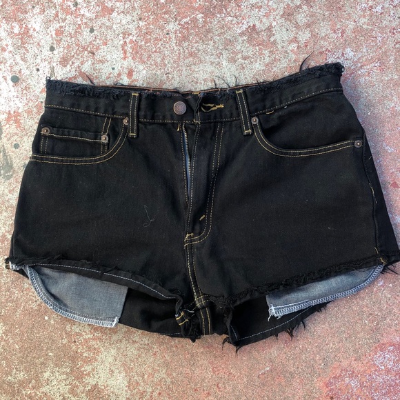 Levi’s Signature black Cutoff Jean Shorts 32